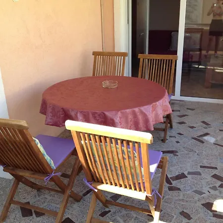 Sab Apartment *